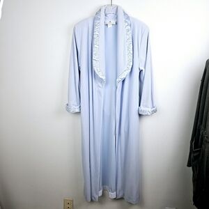 Vintage Saks Fifth Avenue Diamond Tea Light Blue Plush Embroidered Robe Petite
